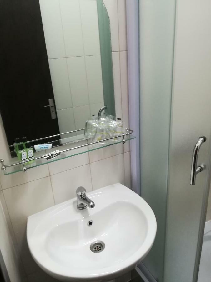 Bed and Breakfast Art B Охрид Екстер'єр фото